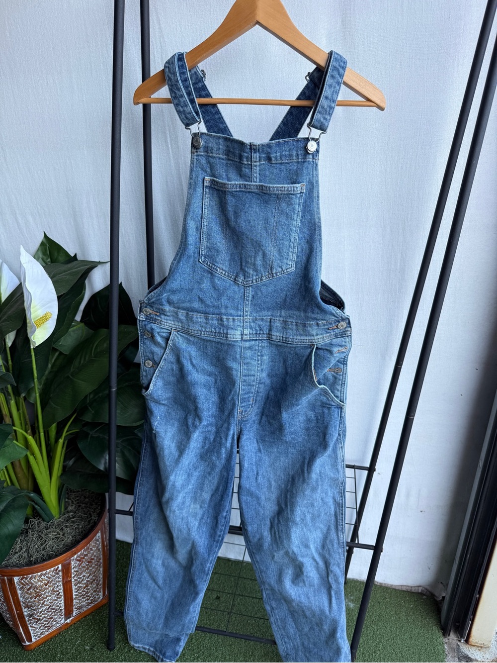Old Navy Mid Wash Casual Blue Denim Overalls / Size 12